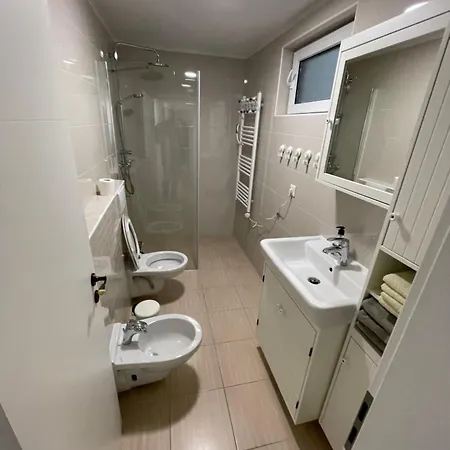 Pleasant 2 Bedrooms Duplex With Terrace *