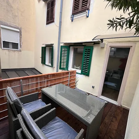 Pleasant 2 Bedrooms Duplex With Terrace