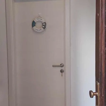 Pleasant 2 Bedrooms Duplex With Terrace *