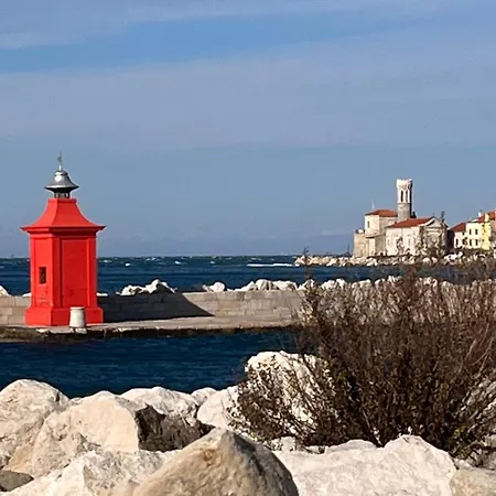 Pleasant 2 Bedrooms Duplex With Terrace *