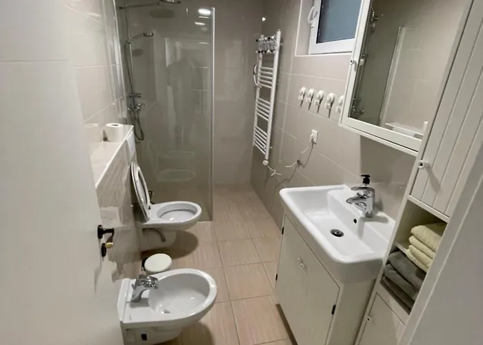 Pleasant 2 Bedrooms Duplex With Terrace *