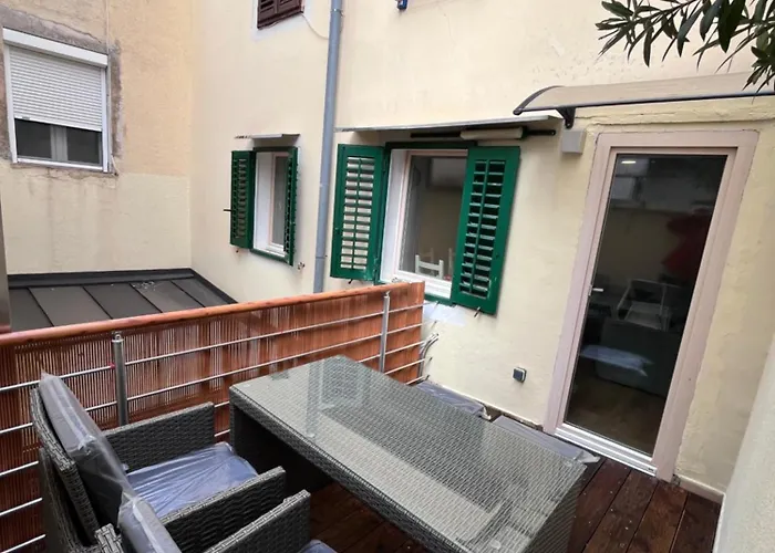 Pleasant 2 Bedrooms Duplex With Terrace