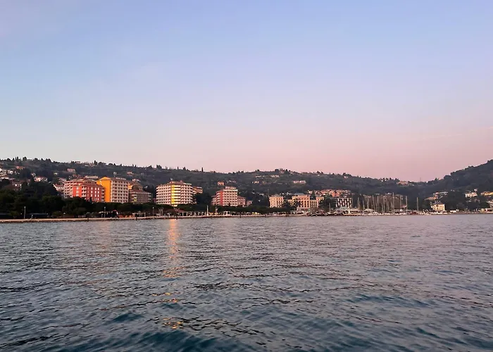 Pleasant 2 Bedrooms Duplex With Terrace