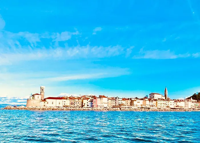 Pleasant 2 Bedrooms Duplex With Terrace *