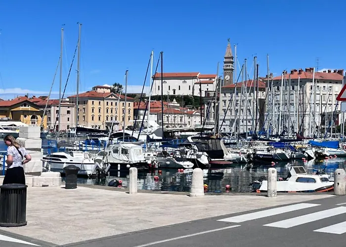 Apartman Pleasant 2 Bedrooms Duplex With Terrace Piran